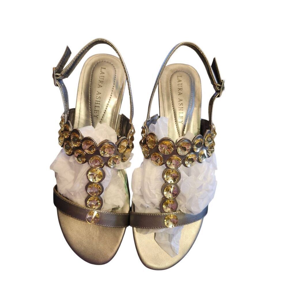 LAURA ASHLEY NWT BEAUTIFUL COLOR PEQTER SANDALS WITH CRYSTALS SIZE 6.5M